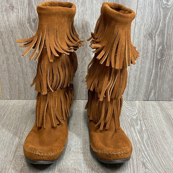 Minnetonka 3-Layer Fringe Boot Style 1632 Brown Suede Leather 8 - Picture 2 of 15